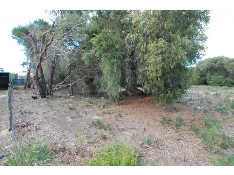 42 Carroll Street, Loch Sport VIC 3851