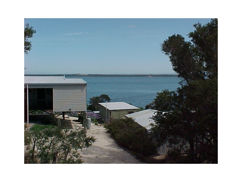 185 National Park Road, Loch Sport VIC 3851