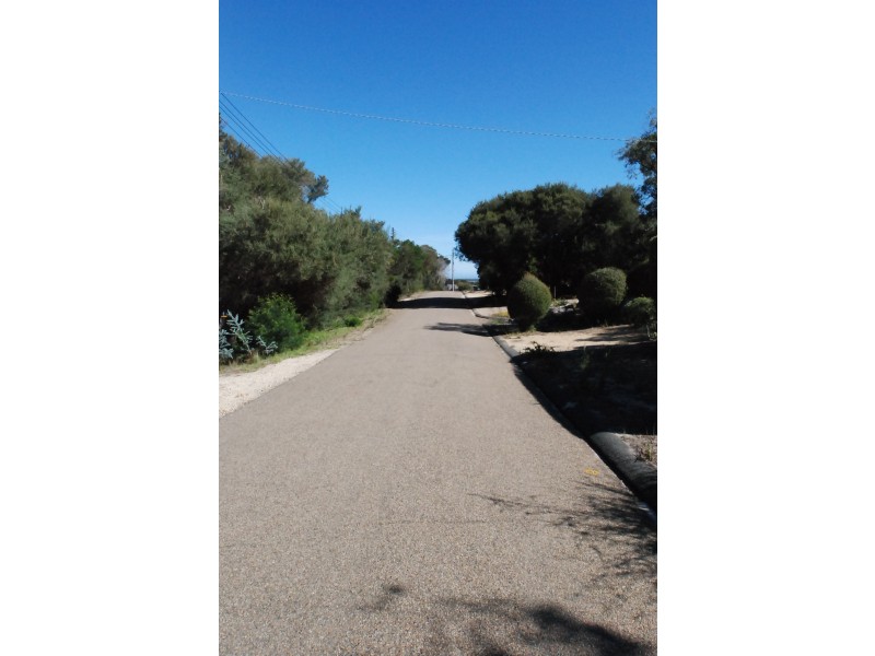 9 Catherine Court, Loch Sport VIC 3851