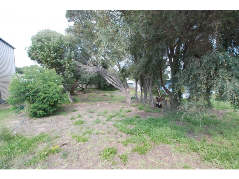 14 Wattle Grove, Loch Sport VIC 3851
