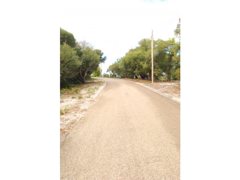 47 Central Avenue, Loch Sport VIC 3851