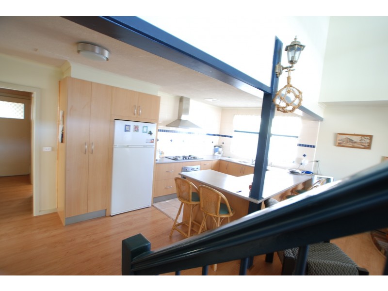 28 Marina Drive, Loch Sport VIC 3851