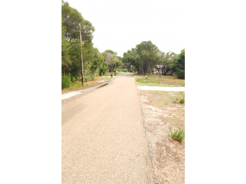 25 Goodlett Avenue, Loch Sport VIC 3851