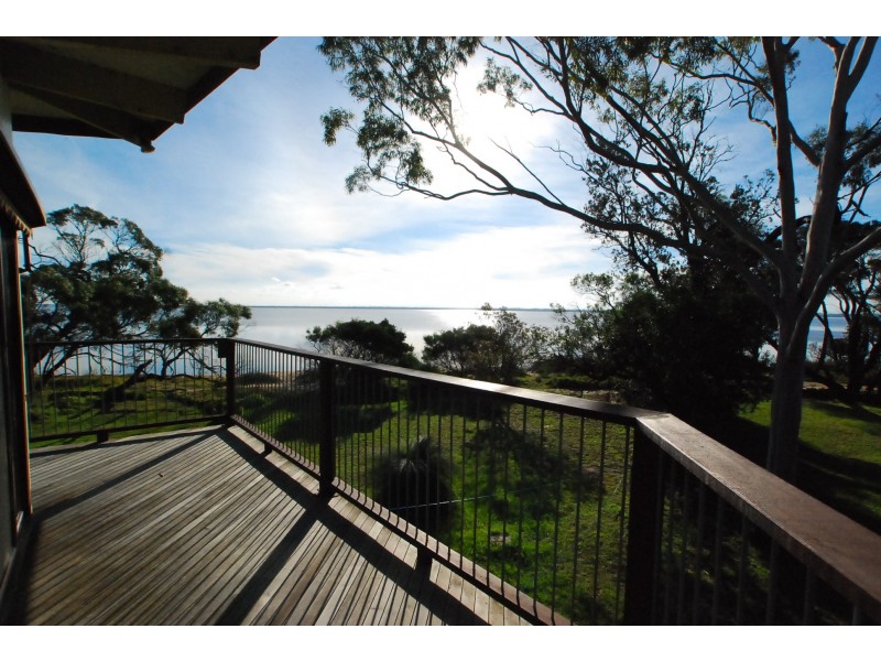 9 Toorak Avenue, Loch Sport VIC 3851