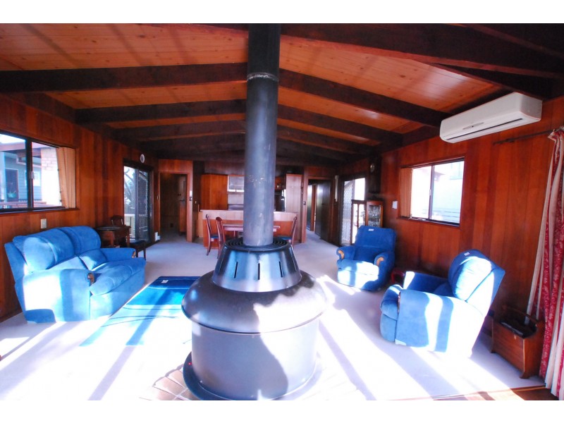 9 Toorak Avenue, Loch Sport VIC 3851