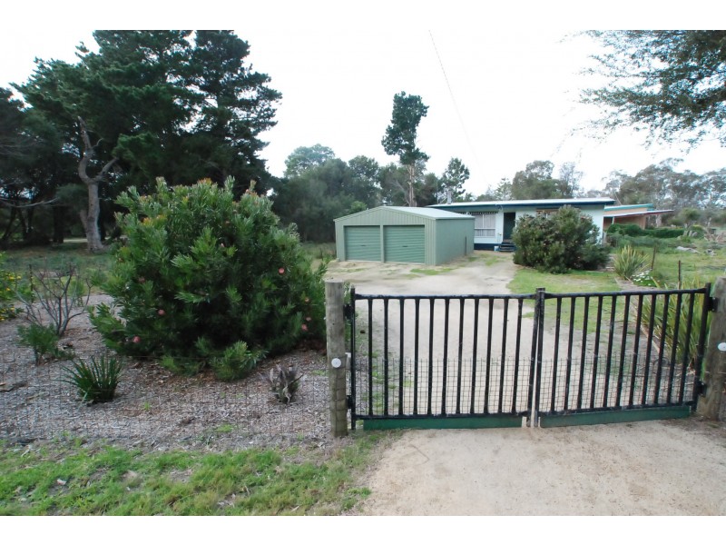 5 Wallaby Street, Loch Sport VIC 3851