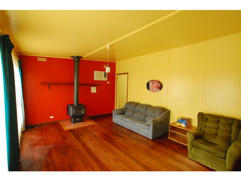 5 Wallaby Street, Loch Sport VIC 3851