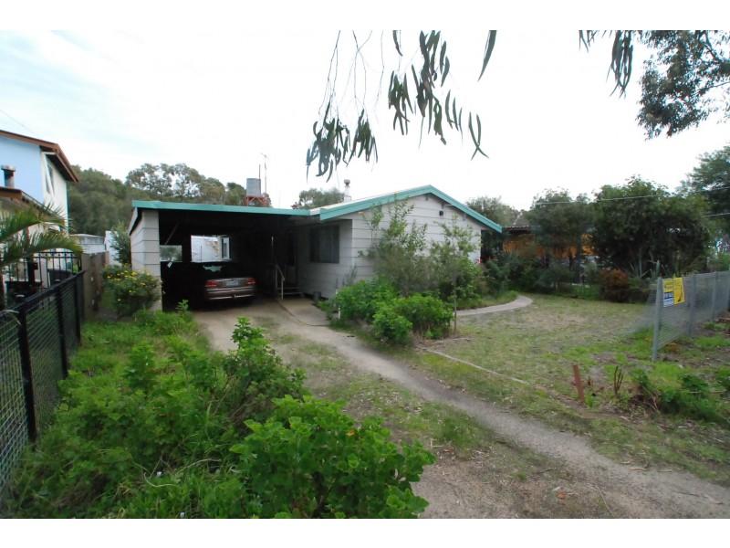 49 Camerons Road, Loch Sport VIC 3851