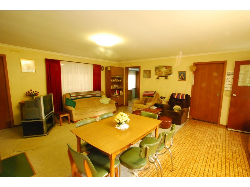 49 Camerons Road, Loch Sport VIC 3851