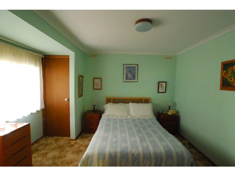 49 Camerons Road, Loch Sport VIC 3851