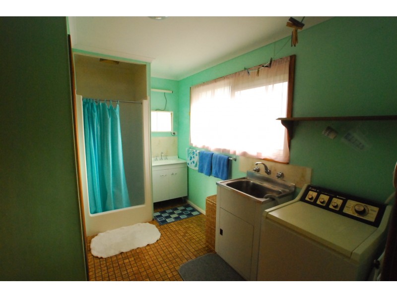 49 Camerons Road, Loch Sport VIC 3851