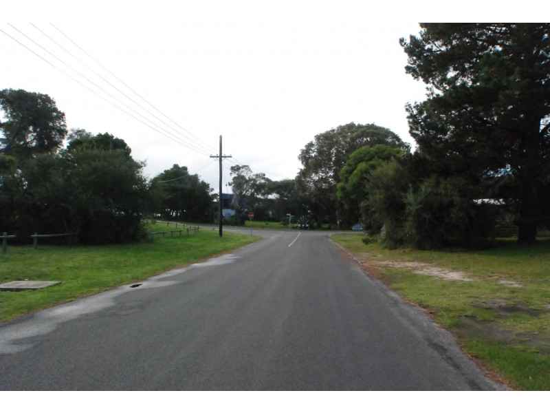 108 Lake Street, Loch Sport VIC 3851