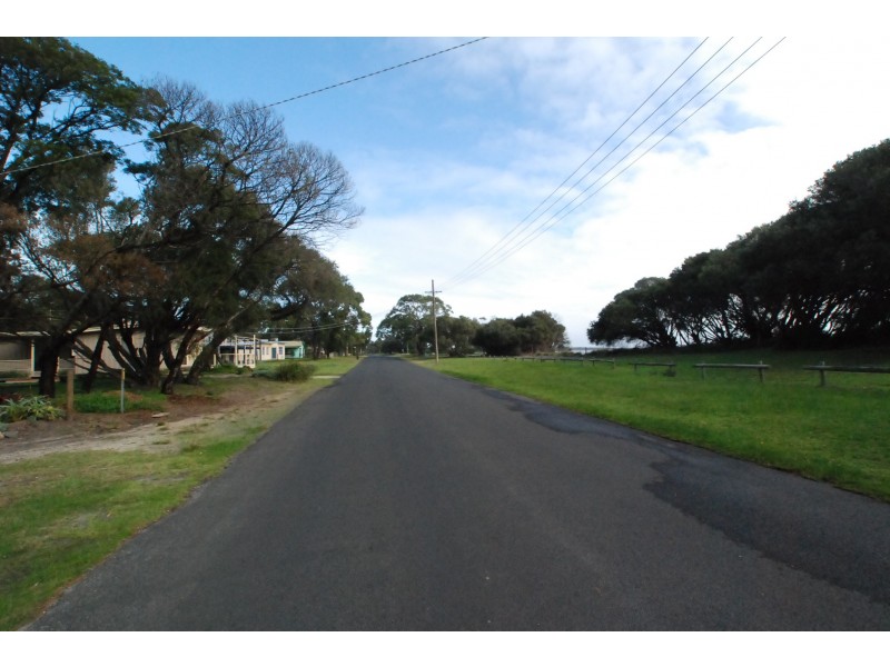 108 Lake Street, Loch Sport VIC 3851