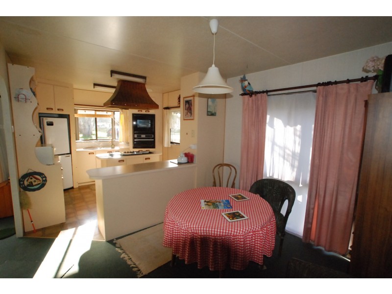 66 Campbell Street, Loch Sport VIC 3851