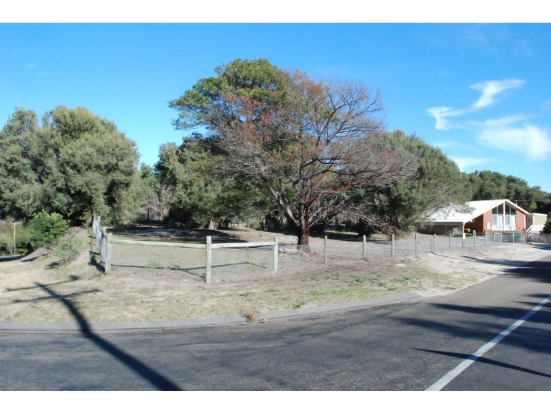 431 National Park Road, Loch Sport VIC 3851