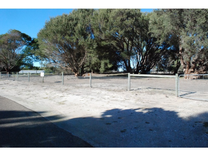 431 National Park Road, Loch Sport VIC 3851