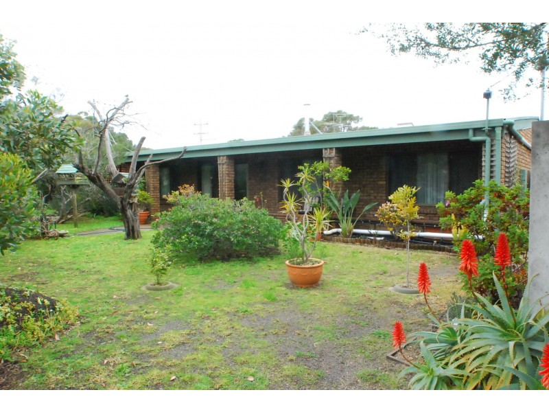 200 National Park Road, Loch Sport VIC 3851