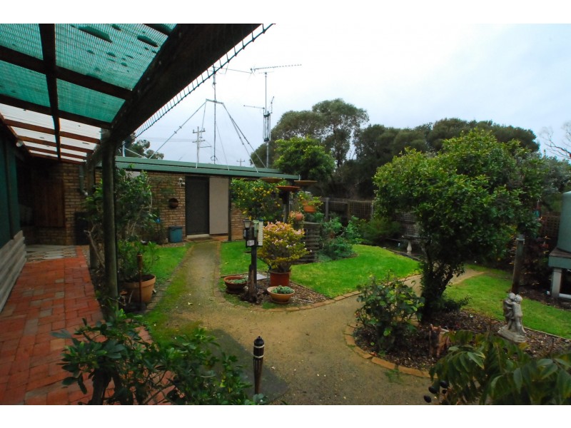 200 National Park Road, Loch Sport VIC 3851