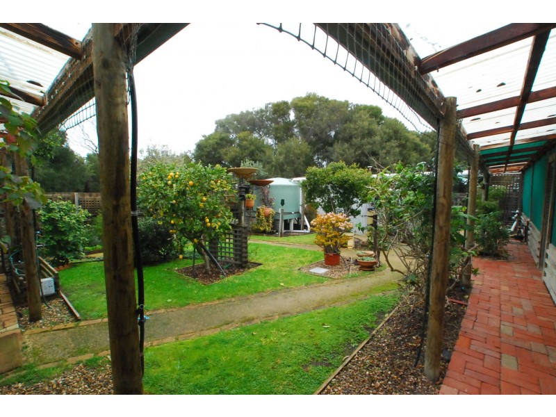 200 National Park Road, Loch Sport VIC 3851