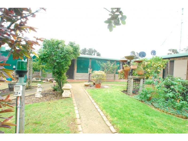 200 National Park Road, Loch Sport VIC 3851