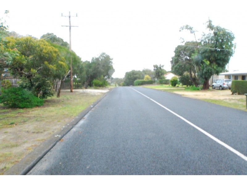 200 National Park Road, Loch Sport VIC 3851