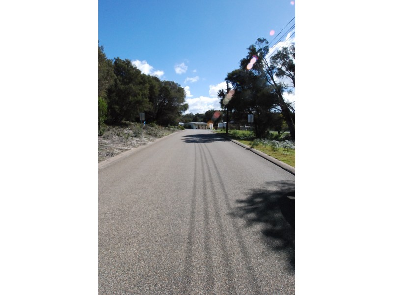 4 Wallaby Street, Loch Sport VIC 3851