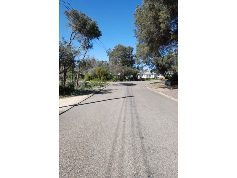 6 Wallaby Street, Loch Sport VIC 3851