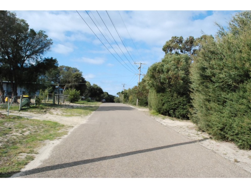 10 Bellbird Street, Loch Sport VIC 3851