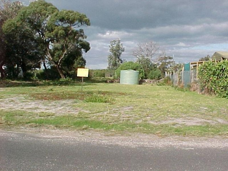 70 Sanctuary Road, Loch Sport VIC 3851