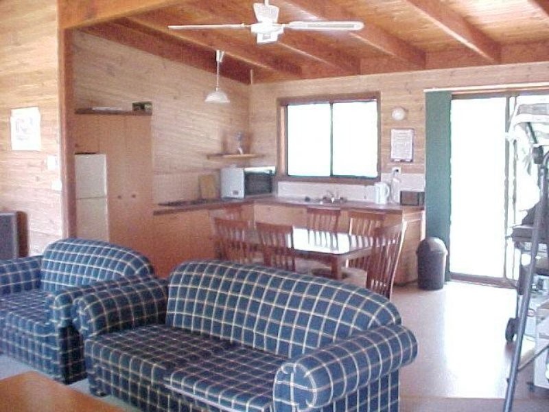 2 Bluff Drive, Loch Sport VIC 3851