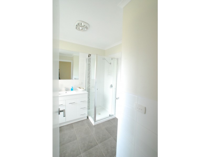 5 Bluff Drive, Loch Sport VIC 3851