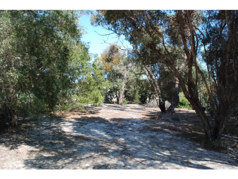 30 White Crescent, Loch Sport VIC 3851