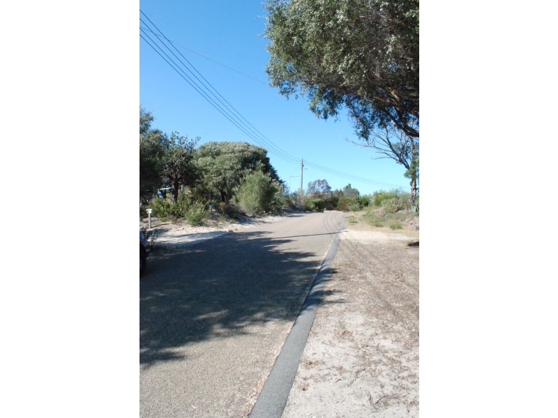 30 White Crescent, Loch Sport VIC 3851