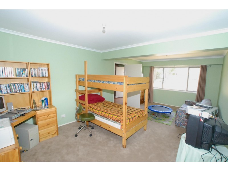 27 Toorak Avenue, Loch Sport VIC 3851