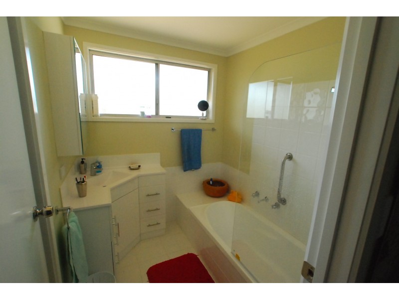 27 Toorak Avenue, Loch Sport VIC 3851