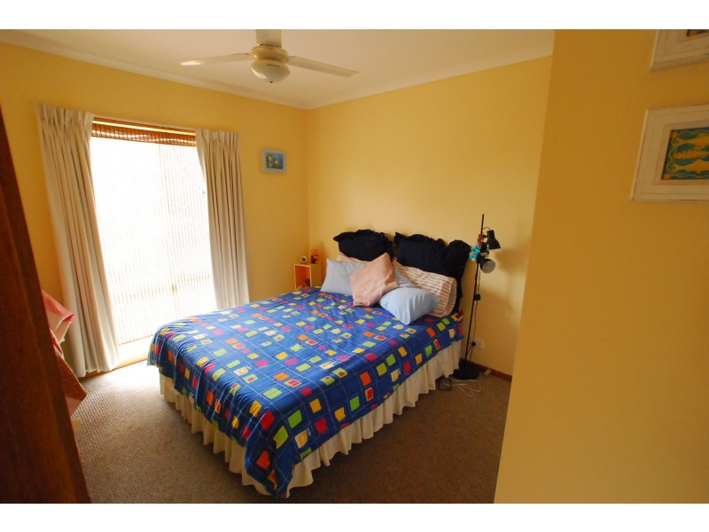 42 Goodlett Avenue, Loch Sport VIC 3851