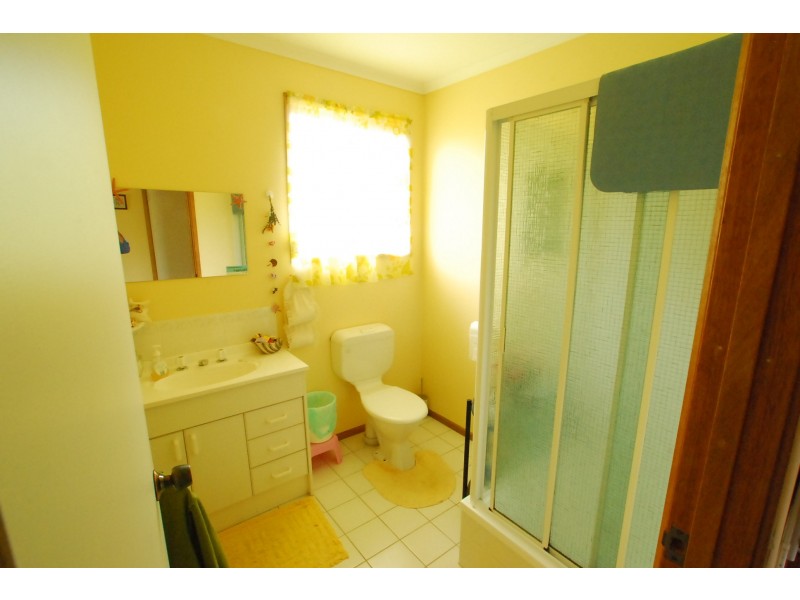 42 Goodlett Avenue, Loch Sport VIC 3851