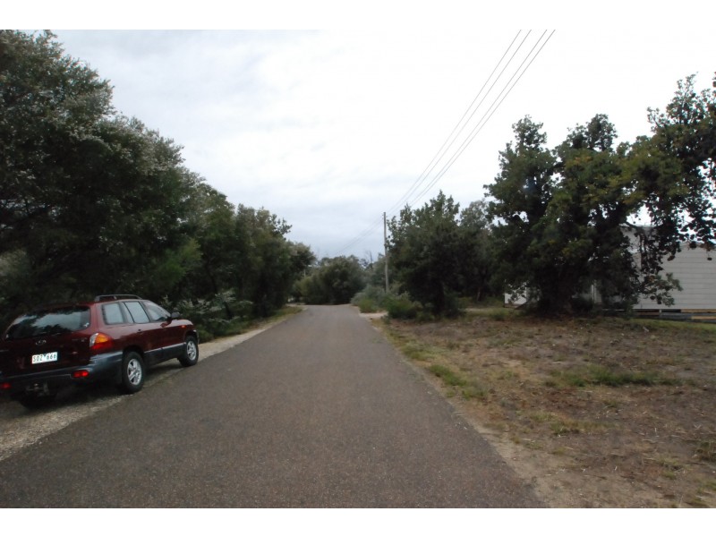 42 Goodlett Avenue, Loch Sport VIC 3851