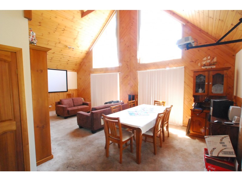 12 Central Avenue, Loch Sport VIC 3851