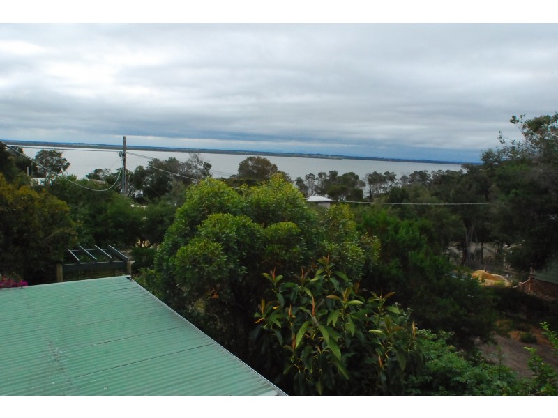 38-40 Toorak Avenue, Loch Sport VIC 3851