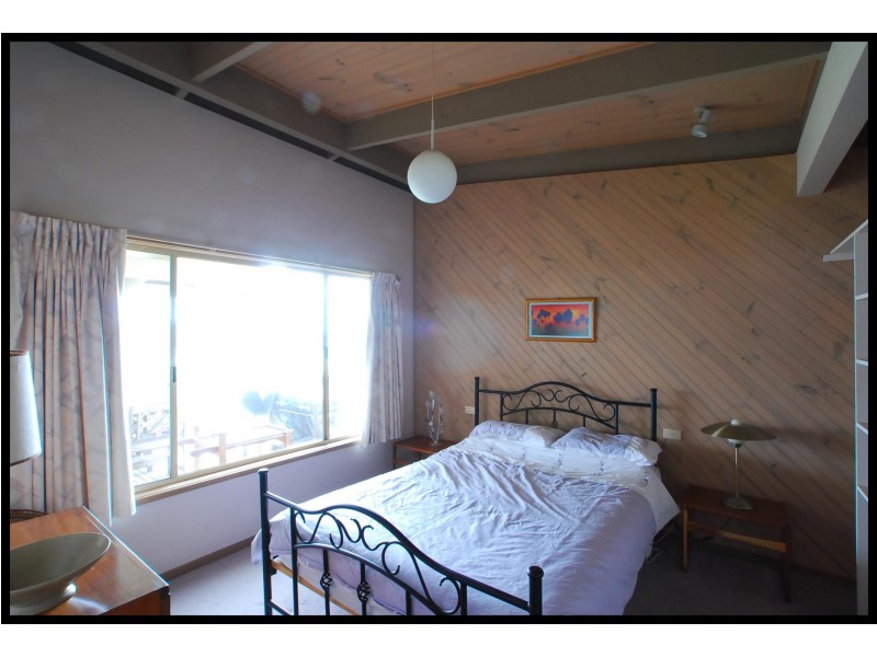 50 Victoria Parade, Loch Sport VIC 3851