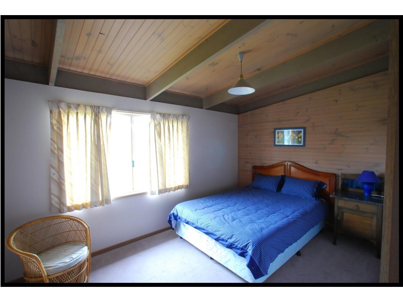 50 Victoria Parade, Loch Sport VIC 3851