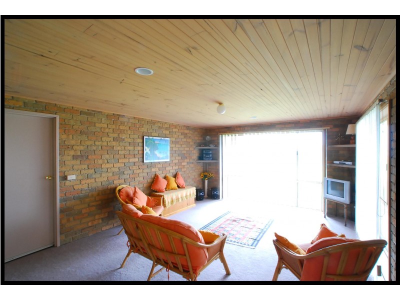 50 Victoria Parade, Loch Sport VIC 3851