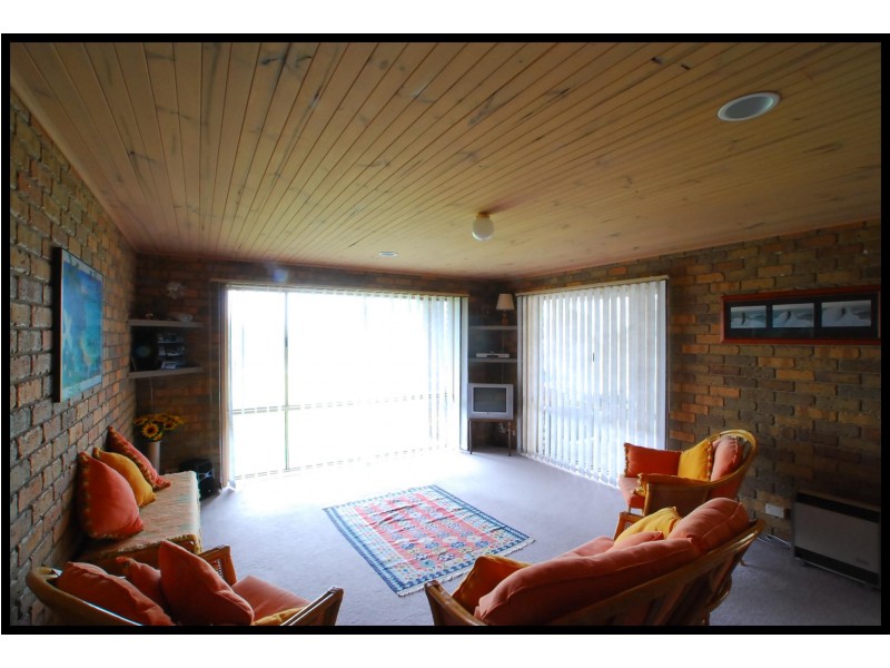 50 Victoria Parade, Loch Sport VIC 3851