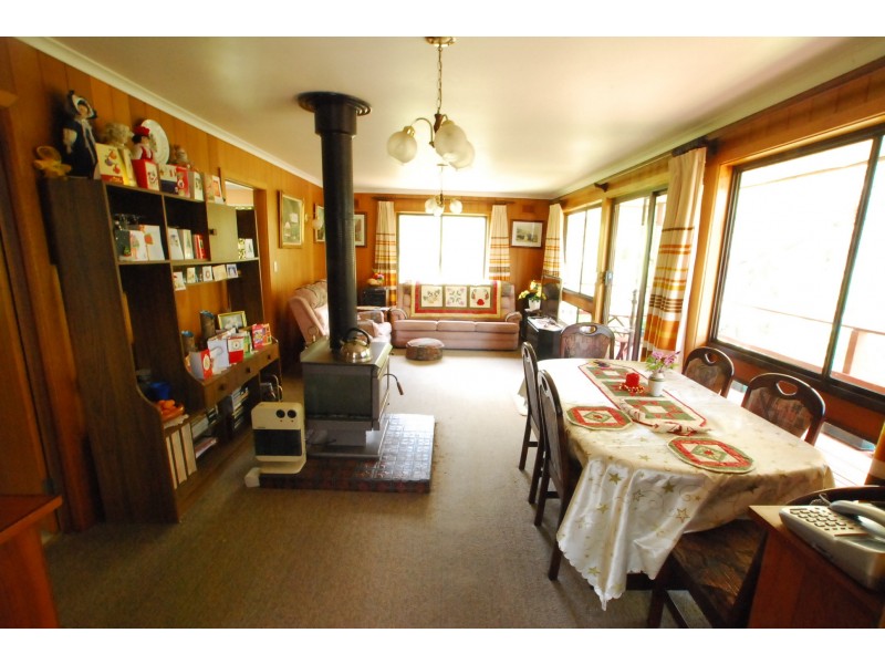 78 Wattle Grove, Loch Sport VIC 3851