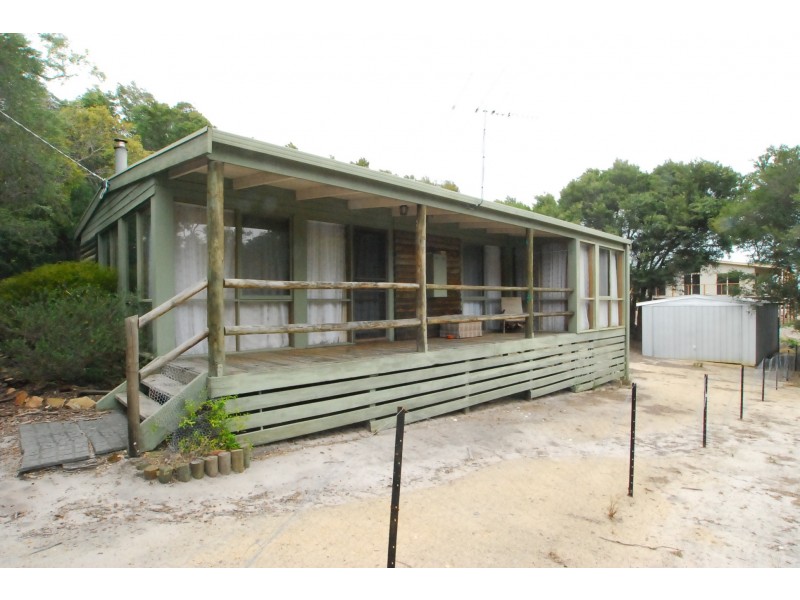 10 Catherine Court, Loch Sport VIC 3851