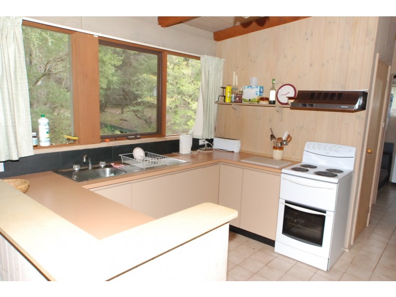 10 Catherine Court, Loch Sport VIC 3851