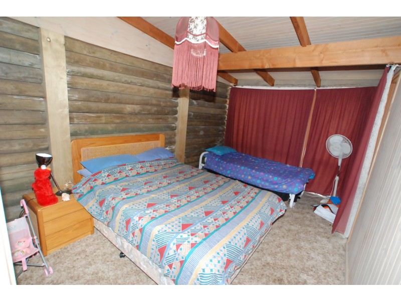 10 Catherine Court, Loch Sport VIC 3851