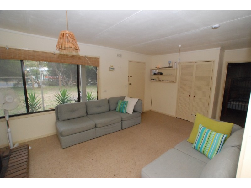 44 National Park Road, Loch Sport VIC 3851