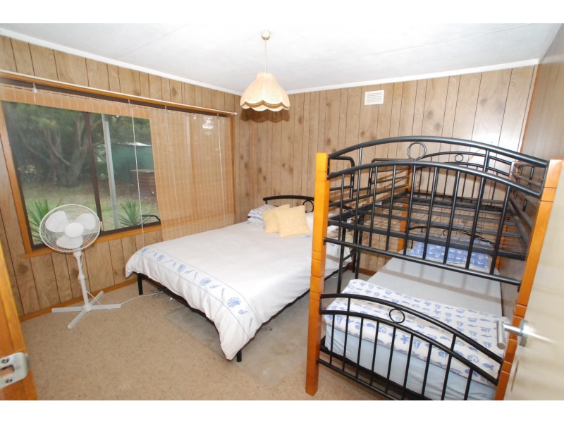 44 National Park Road, Loch Sport VIC 3851